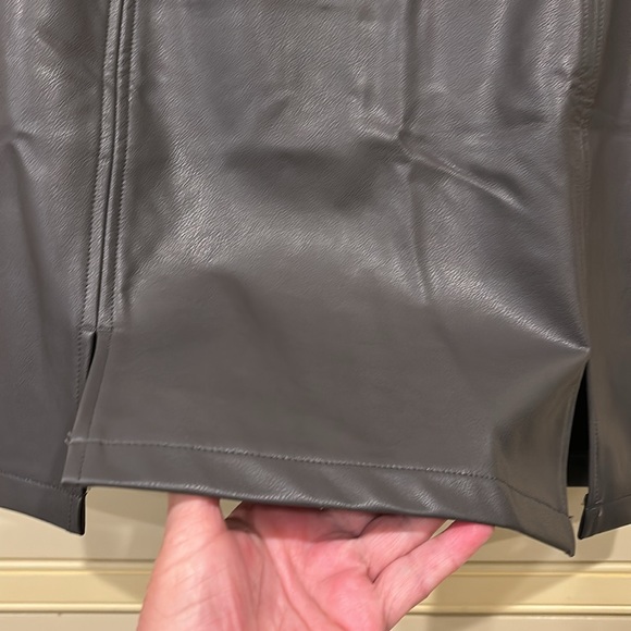 Mango Gray Faux Leather Mangopop Mini Skirt Size MediumNWT - Picture 3 of 8